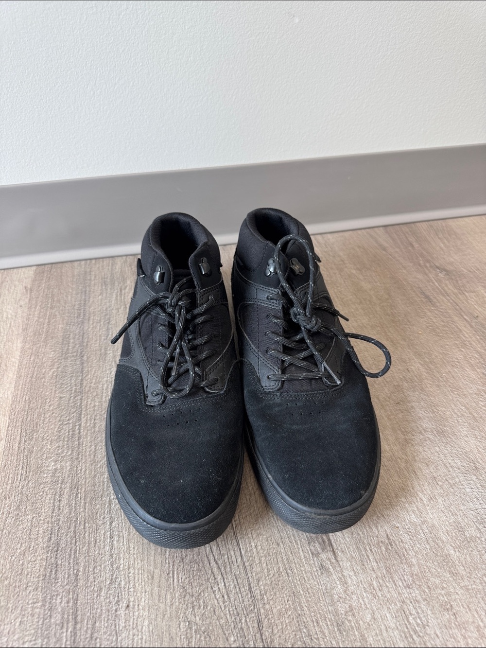 DC Men's Black Suede High-Top Sneakers